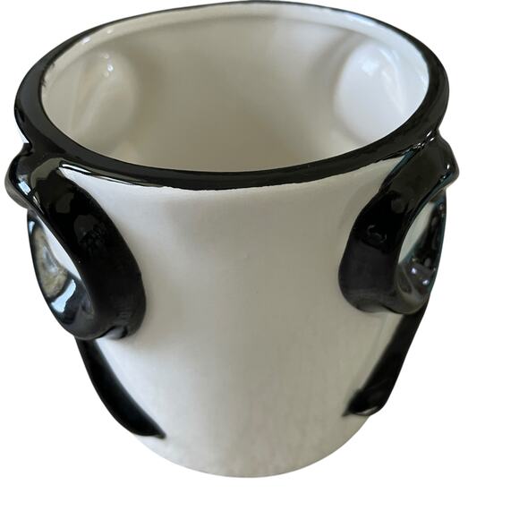 Sheffield Home Hand Painted Large Black Bow Embossed Mug Set of 2 White New - Picture 12 of 15